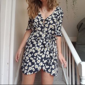 NEW Zara daisy floral mini spring summer dress black white sun large L sleeves